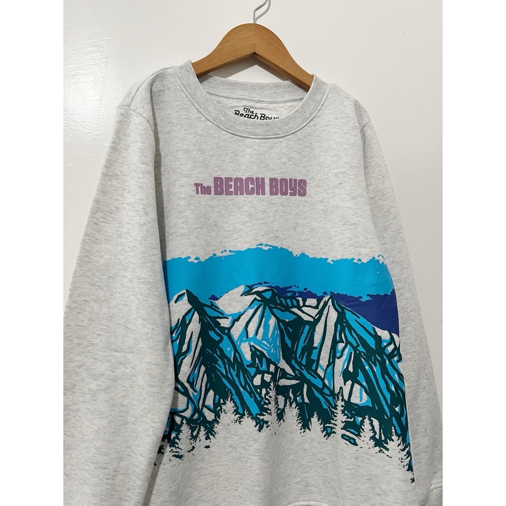 The Beach Boys Mountain‎ Graphic Sweatshirt Heather Gray Medium NWT - Picture 2 of 5